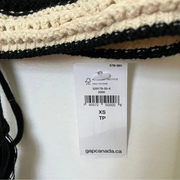 Gap Crochet Black & White Stripe Halter  Crop Top - Picture 8 of 10
